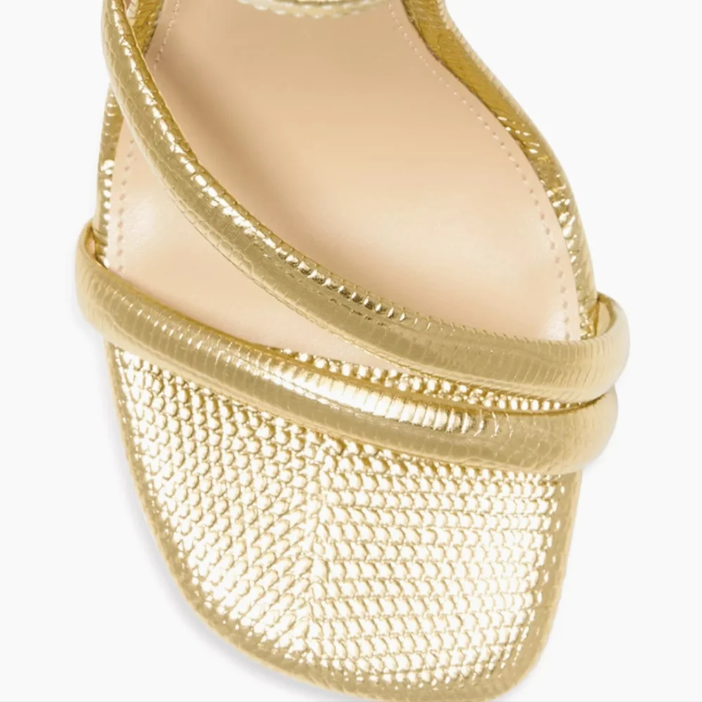 🆕⭐ Micheal Kors Gold Wedge Sandals